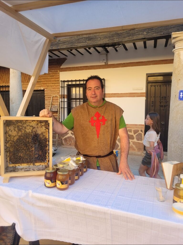 Feria medieval apicultor san carlos del valle