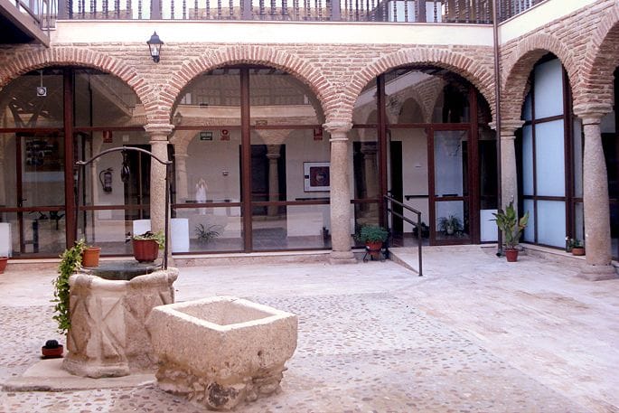 Residencia de la Tercera Edad de San Carlos del Valle 3 residencia la casa grande san carlos del valle